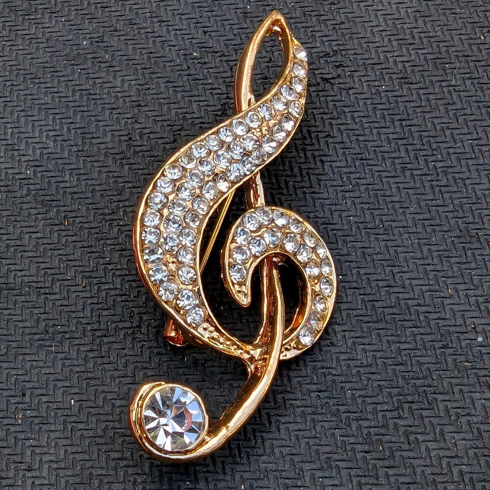 TREBLE CLEF CHRYSTAL BROOCH